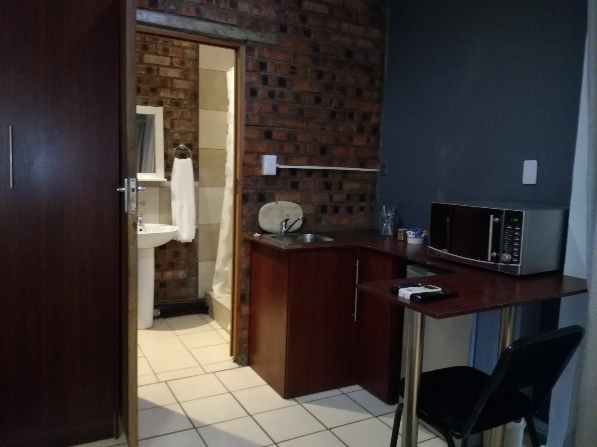 21 On Coetzee Guest House Блумфонтейн Екстер'єр фото